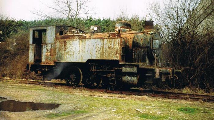 train en ruine